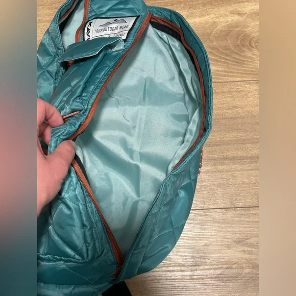 Kavu Teal Quilted Bag with Rust Accents - Picture 8 of 8
